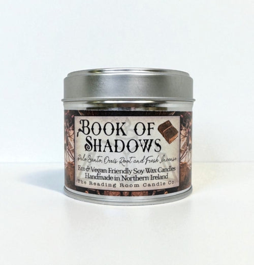 Book of Shadows- Scented Soy Candle - Palo Santo, Orris Root and Fresh Incense (ISBN: 5065023895267)