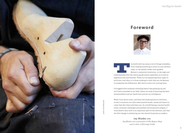 Intelligent Hands : Why making is a skill for life (ISBN: 9781739316020)